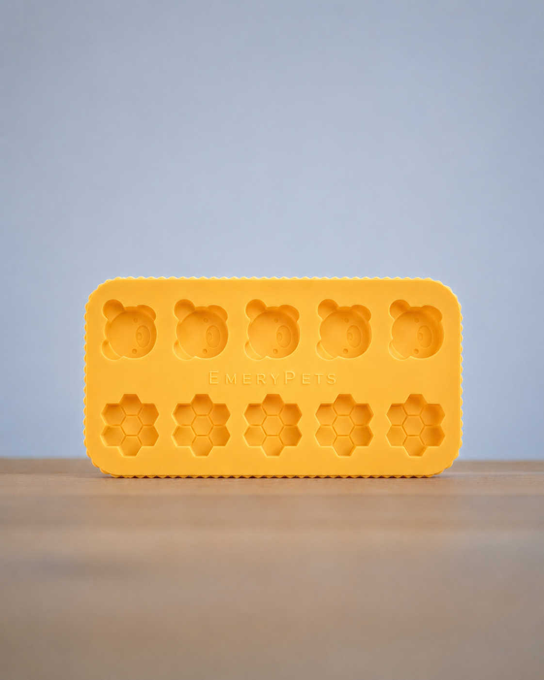 EmeryPets | Treat mold - beer en honing